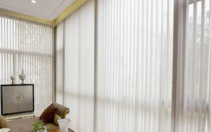 Persianas Tecno blinds. Las Persianas Elite, permite el manejo perfecto de la luminosidad, controlando el paso de la luz de un 97% a tan sólo el 3%, con sólo girar su mecanismo.